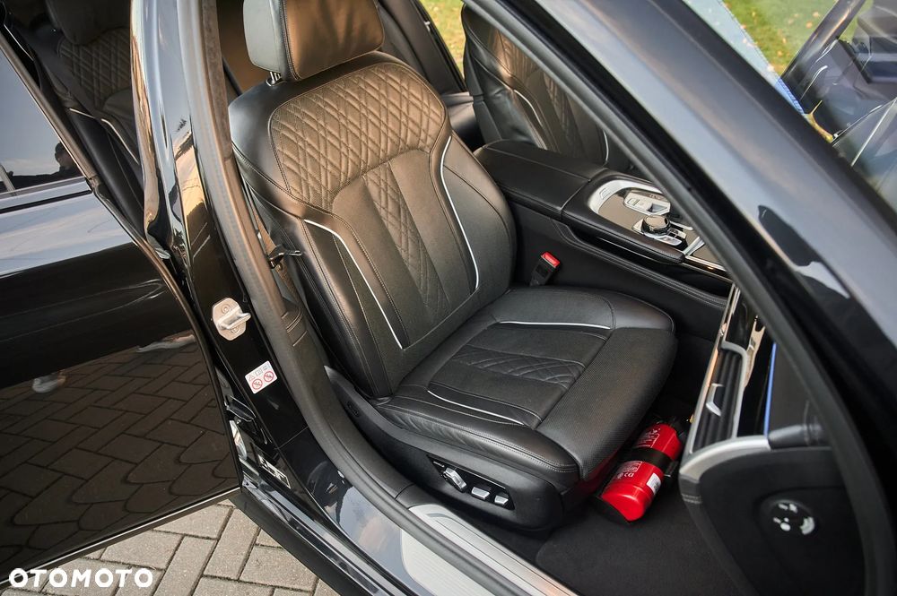 BMW Seria 7 740d xDrive mHEV sport - 22