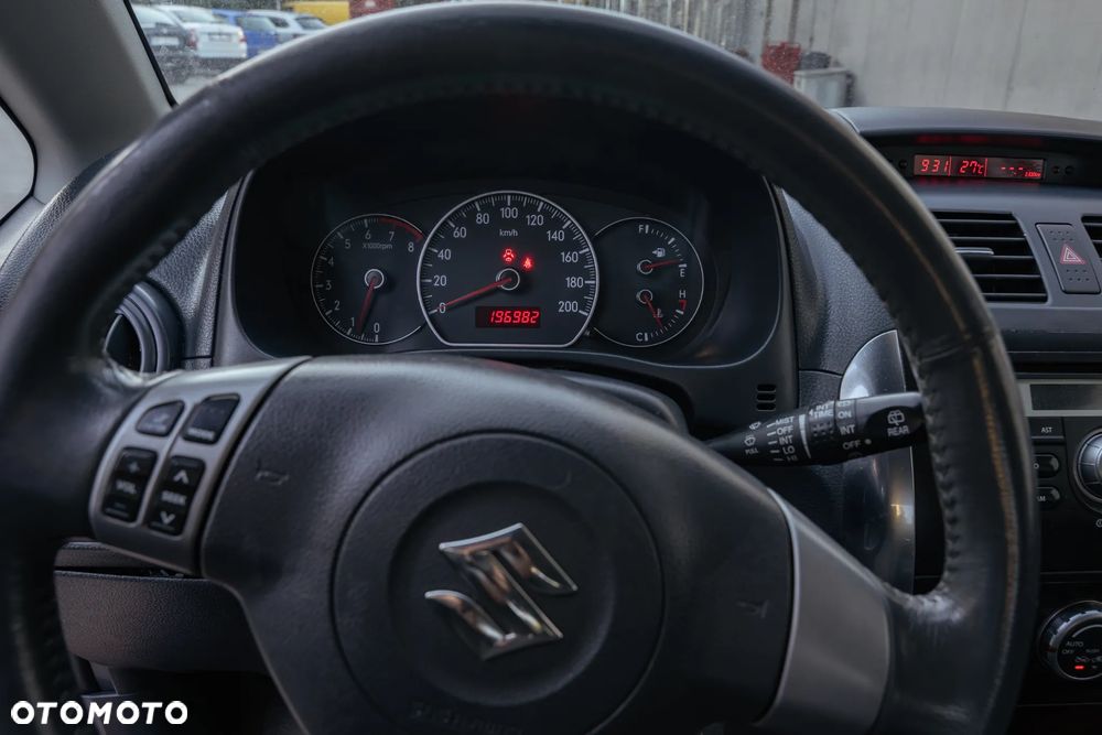Suzuki SX4 - 9
