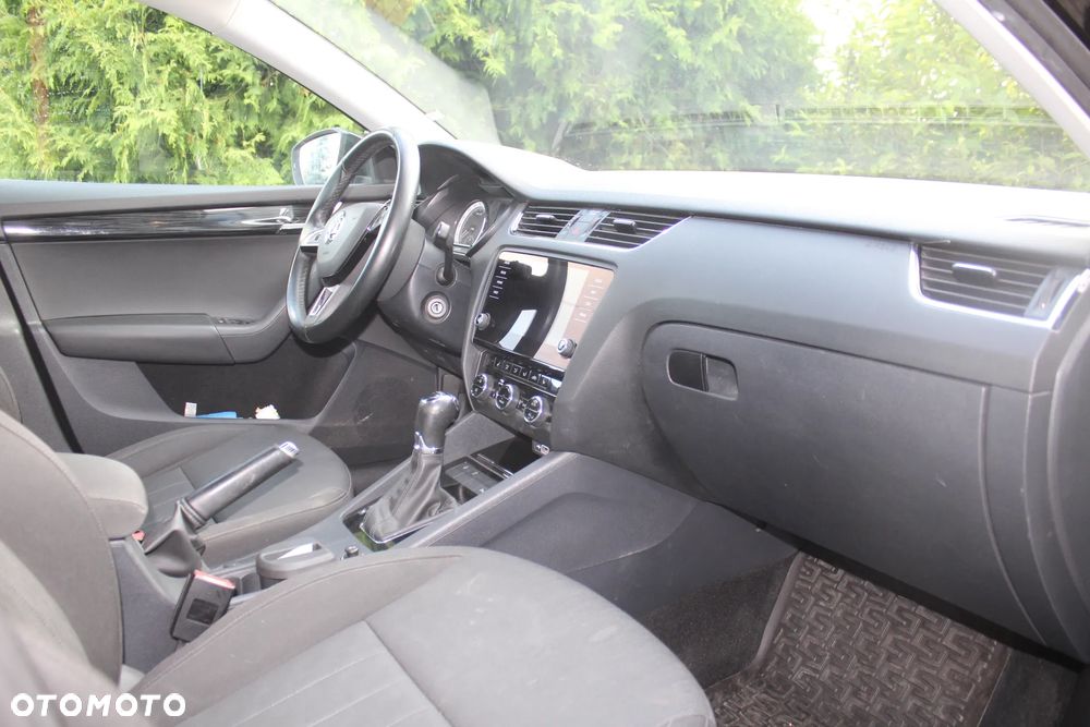 Skoda Octavia 2.0 TDI Style DSG - 6