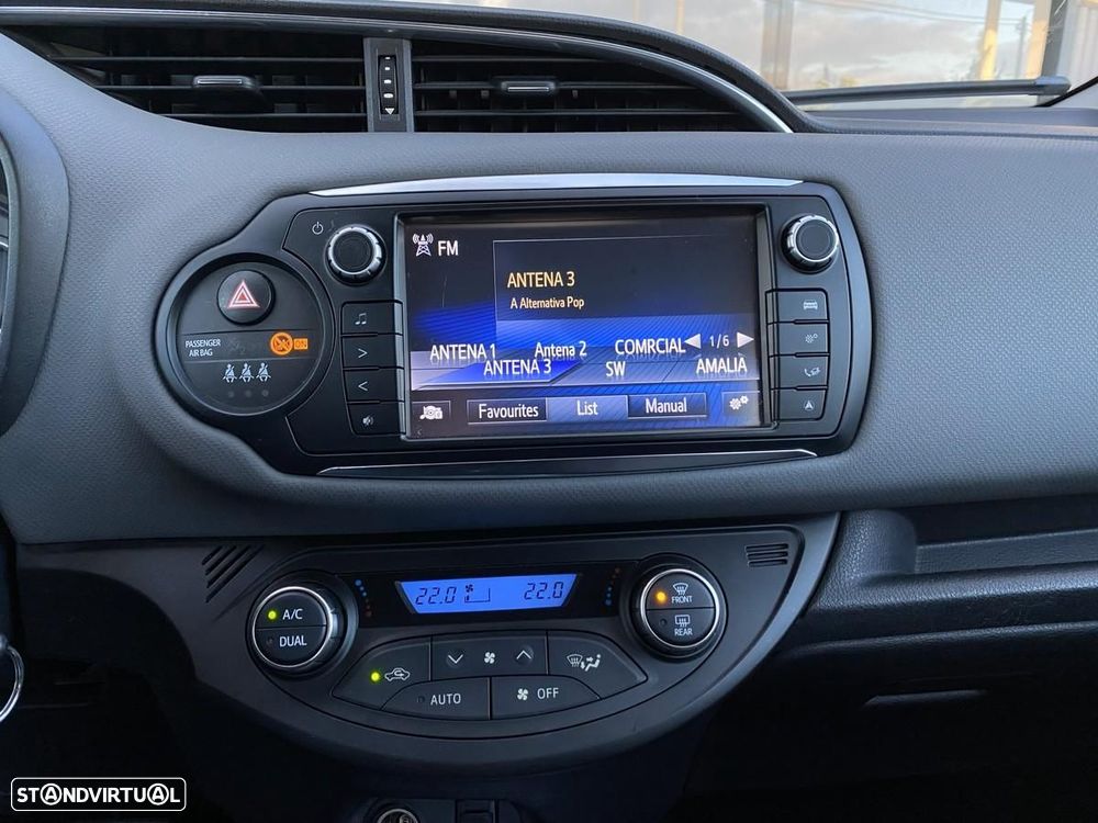 Toyota Yaris 1.5 HSD Active - 11