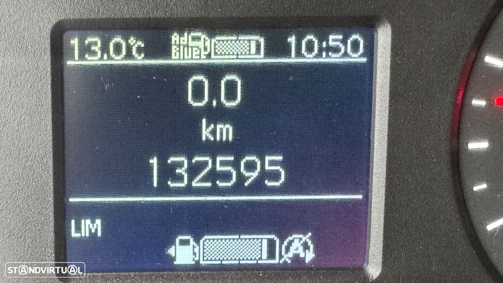 Mercedes-Benz Sprinter 315 CDI/43 C/ Plataforma Elevatória - 26