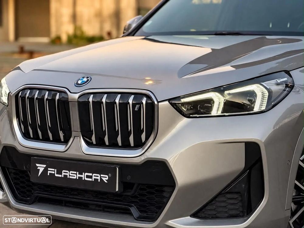 BMW iX1 xDrive30 Pack Desportivo M - 14