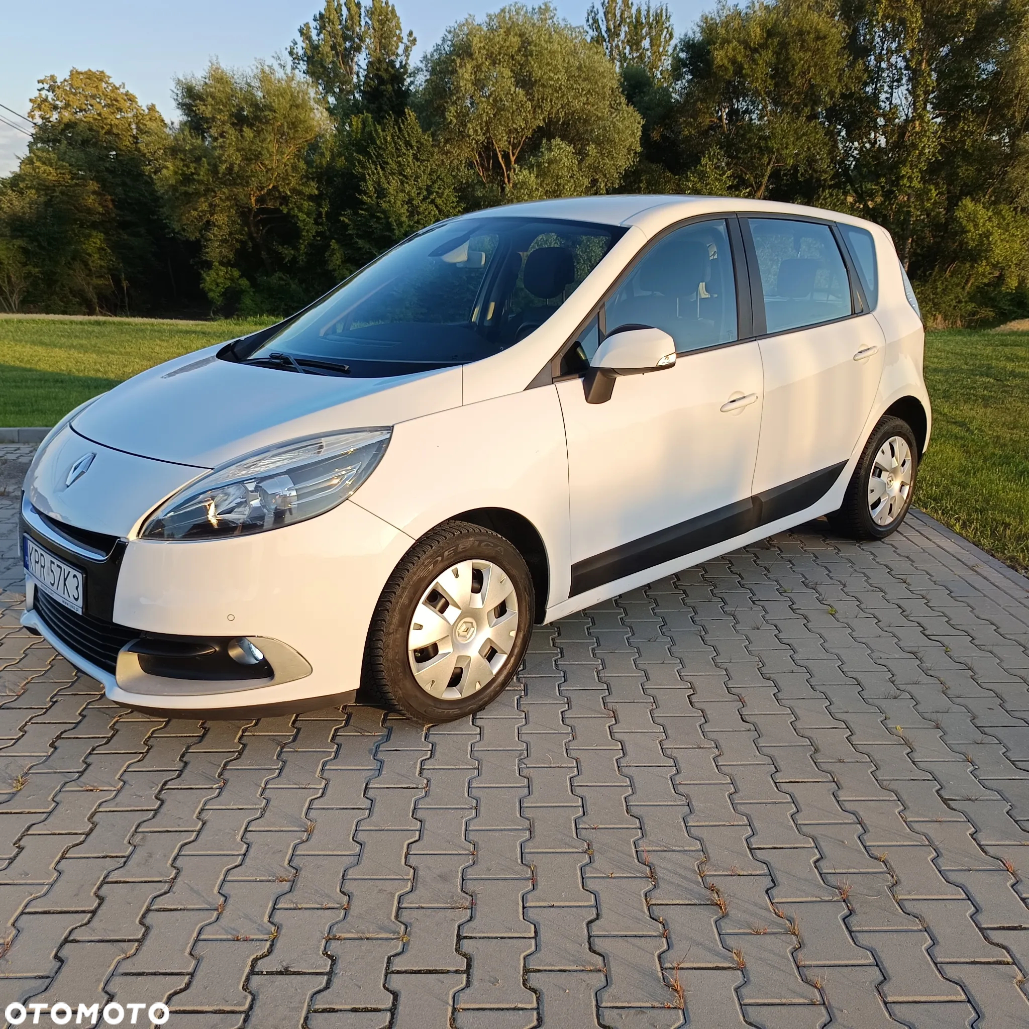 Renault Scenic 1.5dCi TomTom Edition - 3