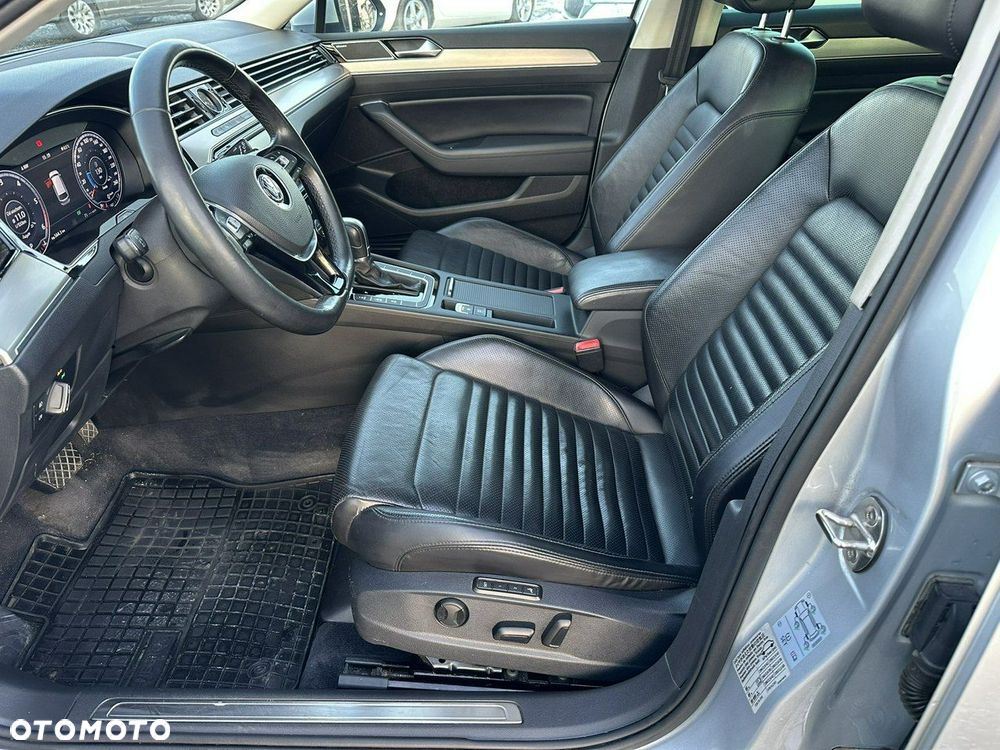 Volkswagen Passat Variant 2.0 TDI Bi-Turbo BMT 4Mot Highline DSG - 12