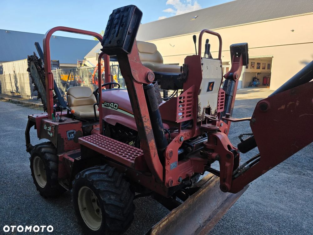 Ditch Witch RT40 - 7