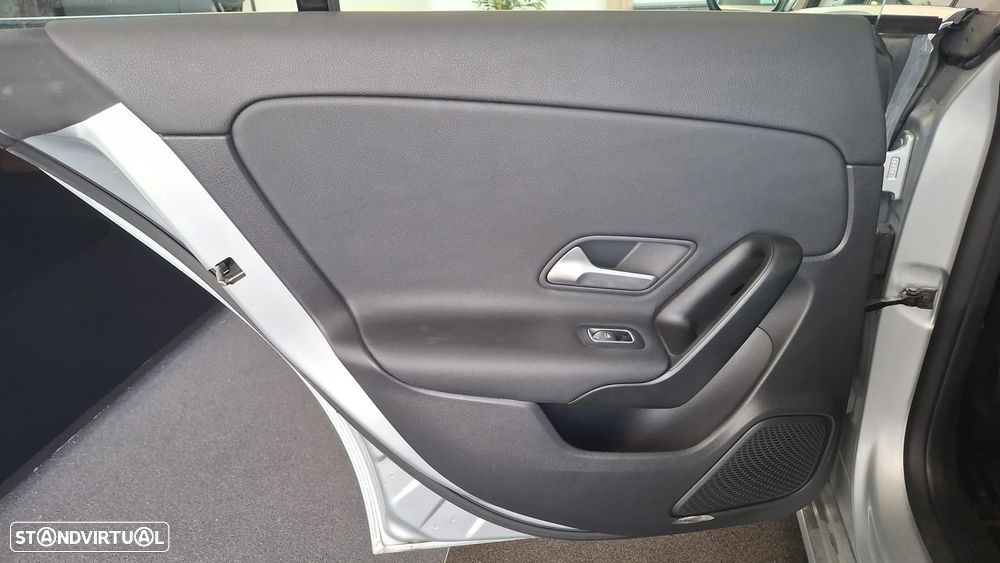 Mercedes-Benz CLA 250 e Shooting Brake Style Plus - 21