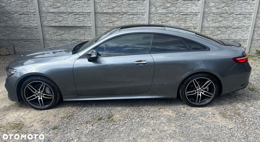 Mercedes-Benz Klasa E 220 d 4-Matic 9G-TRONIC - 2