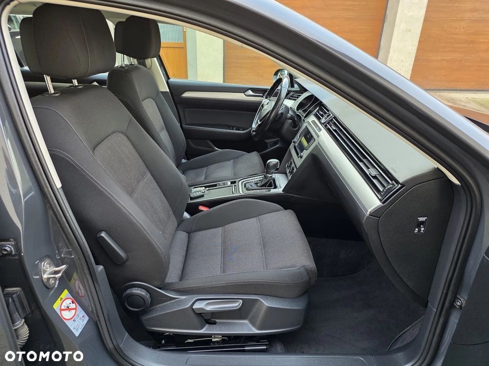 Volkswagen Passat Variant 2.0 TDI SCR DSG Comfortline - 14