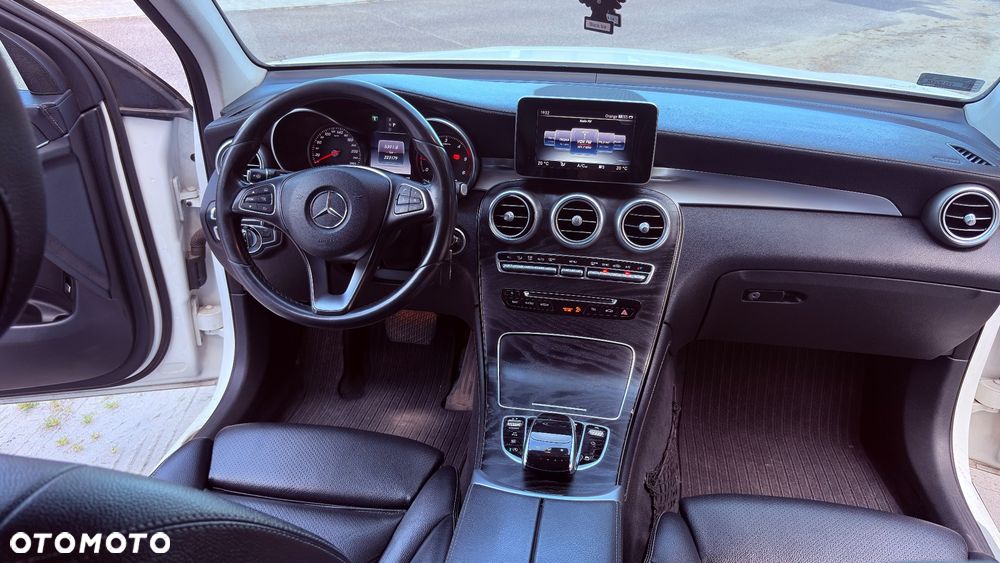 Mercedes-Benz GLC - 10