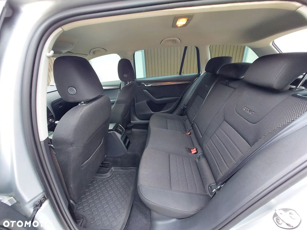 Skoda Octavia Scout 2.0 TDI 4x4 - 12