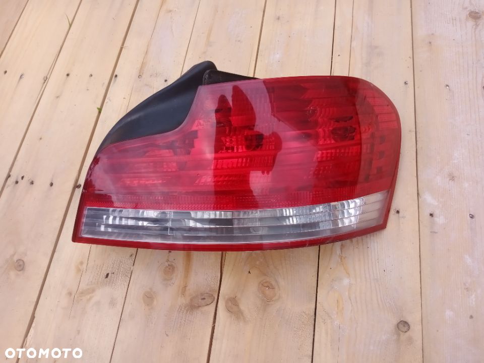 PRAWA LAMPA PRAWY TYŁ TYLNA BMW E82 E88 - 1