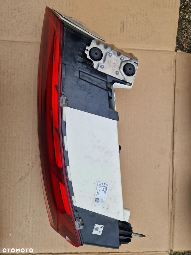 Audi R8 LIFT lampa prawy tył tylna 4S0945096B - 7