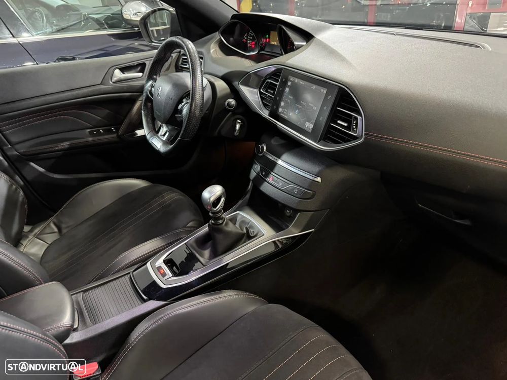 Peugeot 308 1.2 PureTech GT Line - 11
