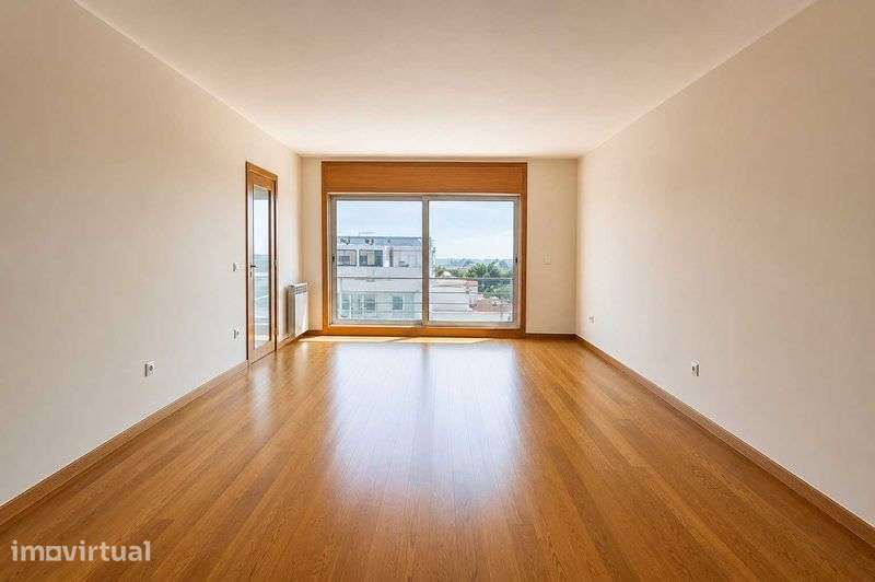 T2 no centro da Maia | 7. º andar | Sul Espaço, luz e localização - Grande imagem: 5/12