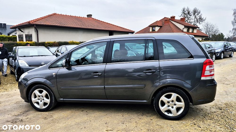 Opel Zafira 1.8 Cosmo EU5 - 19