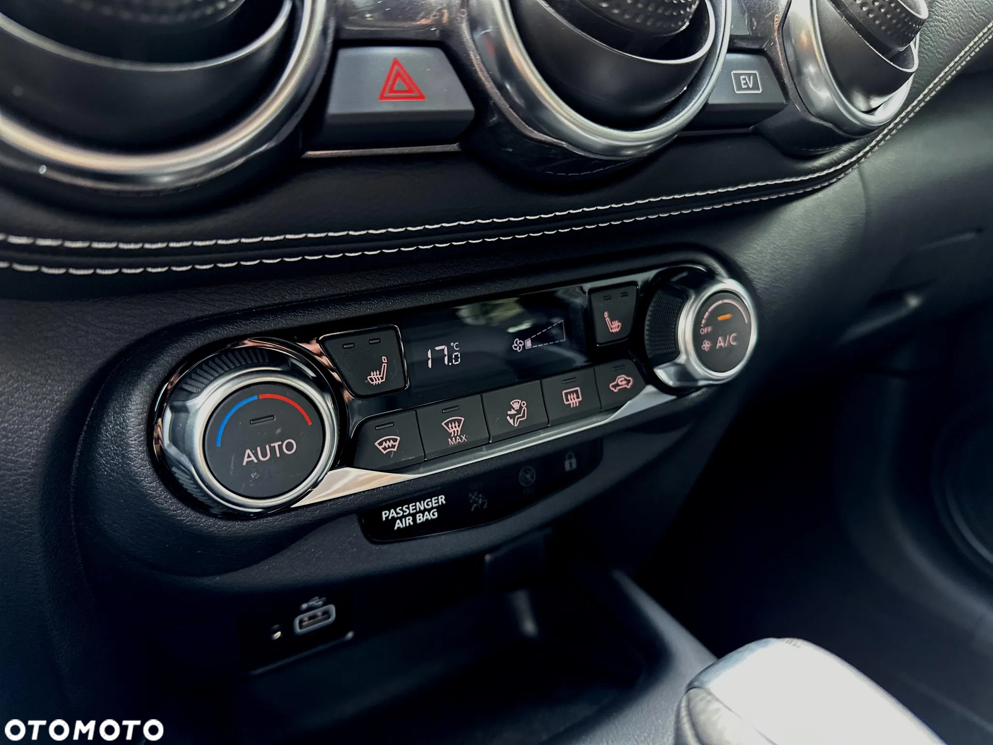 Nissan Juke 1.6 Hybrid N-Connecta AMT - 22