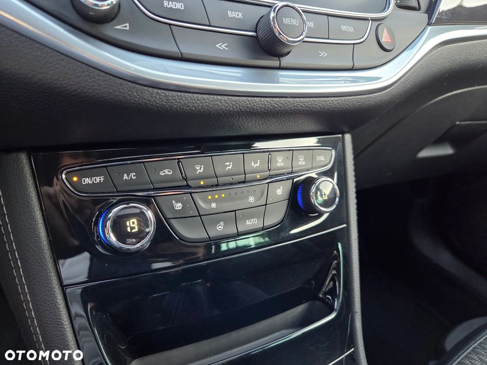 Opel Astra 1.6 BiTrb D (CDTI) Start/Stop Innovation - 14