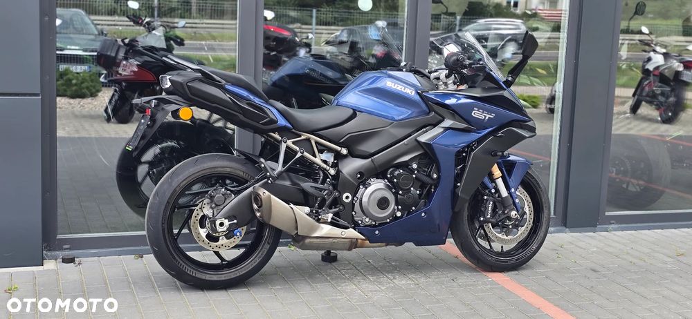 Suzuki GSX - 4