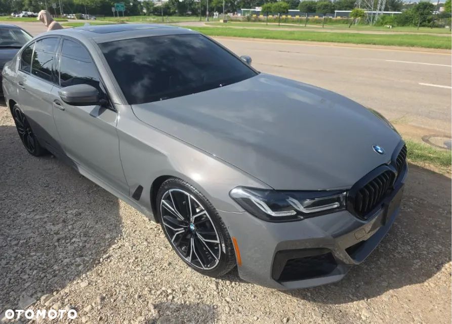 BMW Seria 5 530i M Sport Edition - 1
