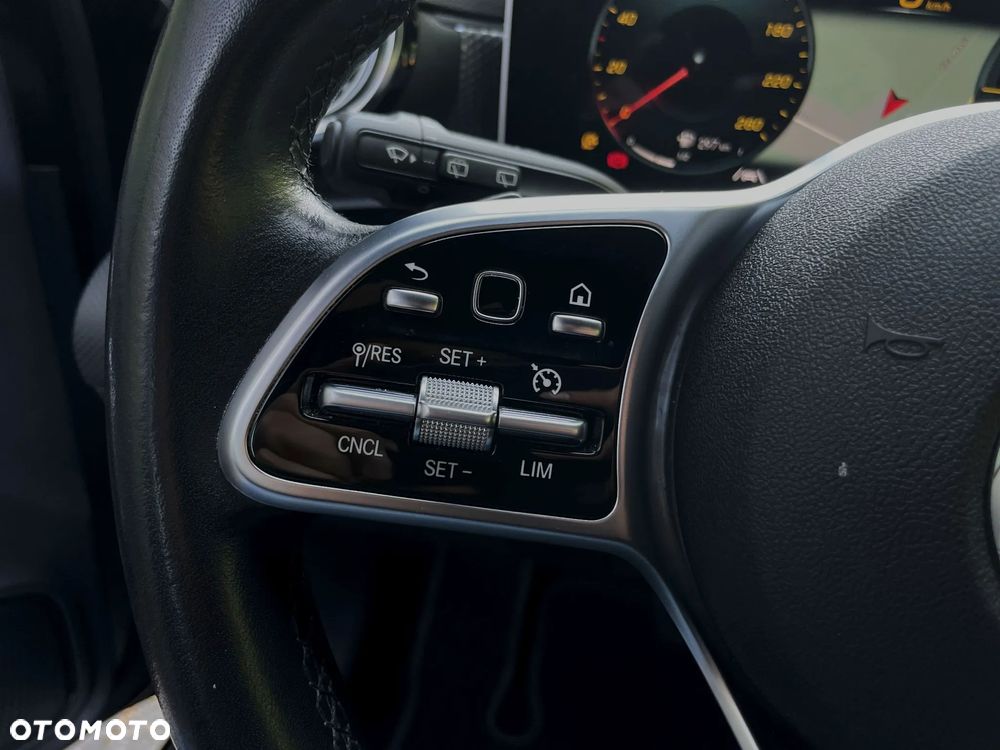 Mercedes-Benz Klasa A 180 d 7G-DCT Edition 1 - 24