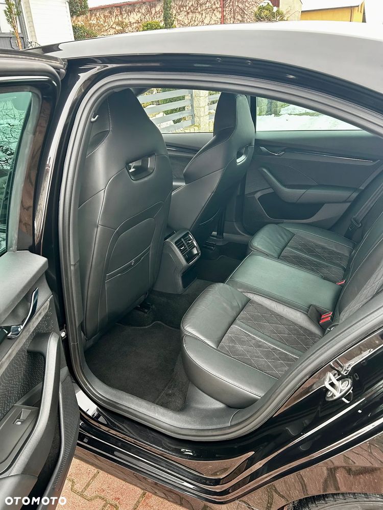 Skoda Octavia 2.0 TSI RS 245 - 9