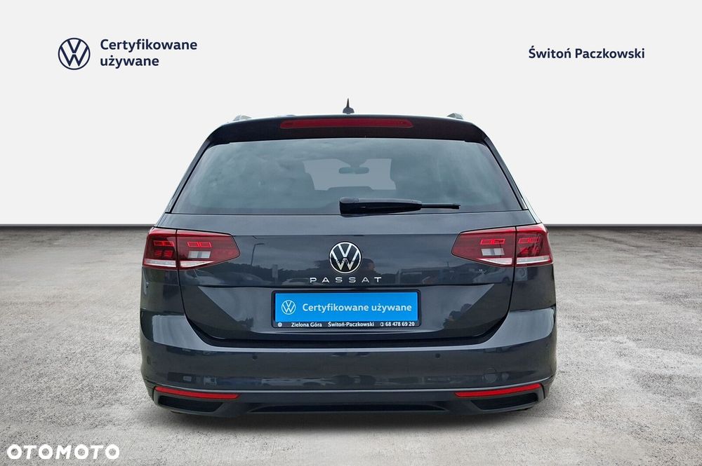 Volkswagen Passat - 4