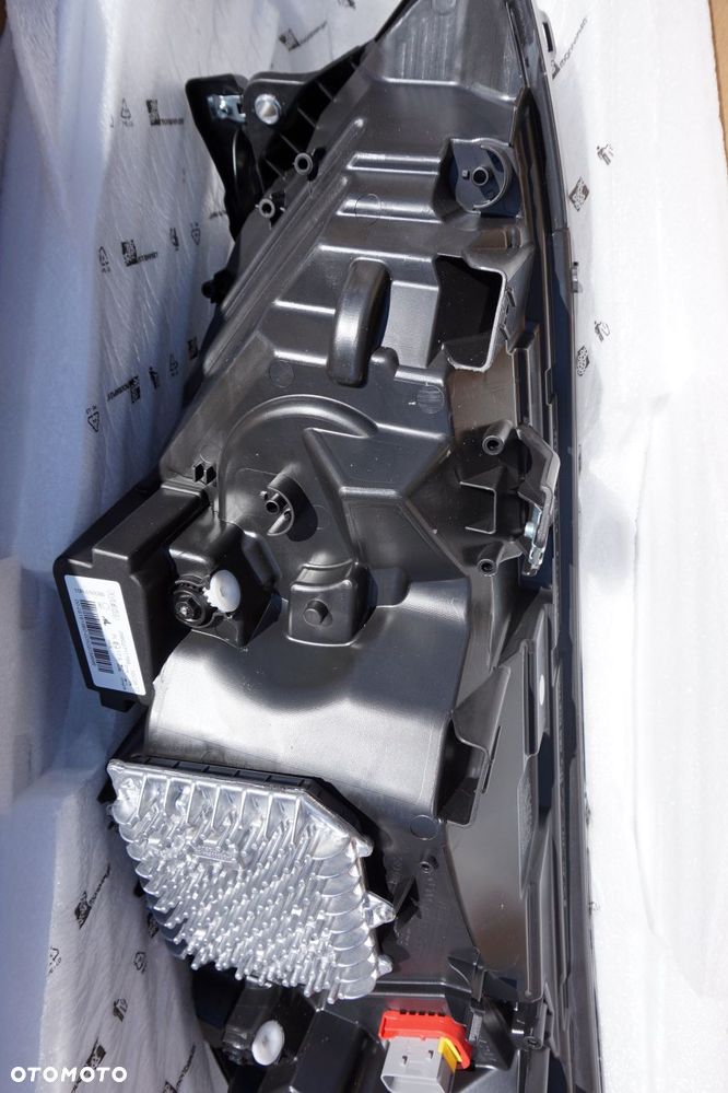 LAMPA PRZEDNIA PRAWA DAILY IV 05802711799 IVECO 2014- - 8