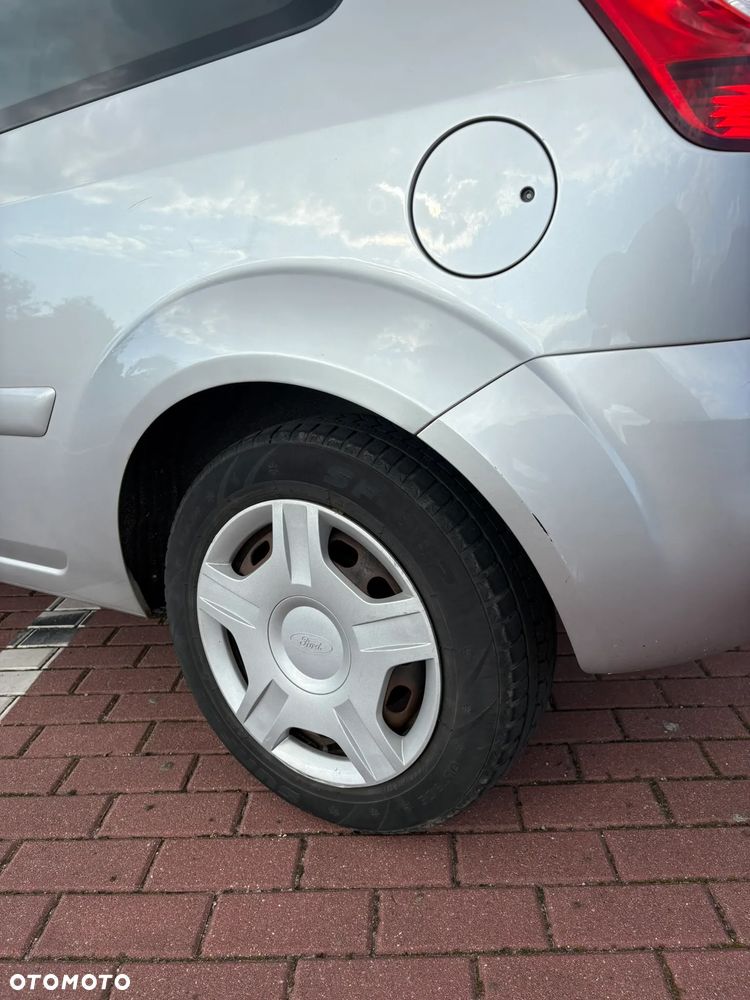 Ford Fiesta 1.3 - 11