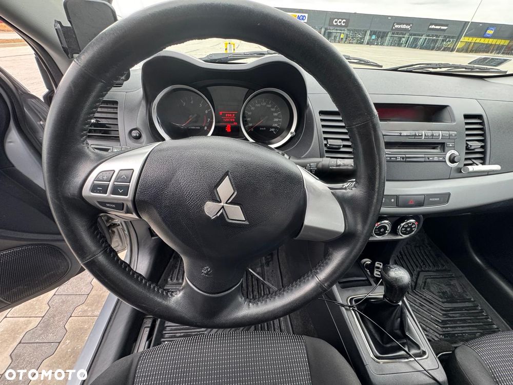 Mitsubishi Lancer 1.6 - 10