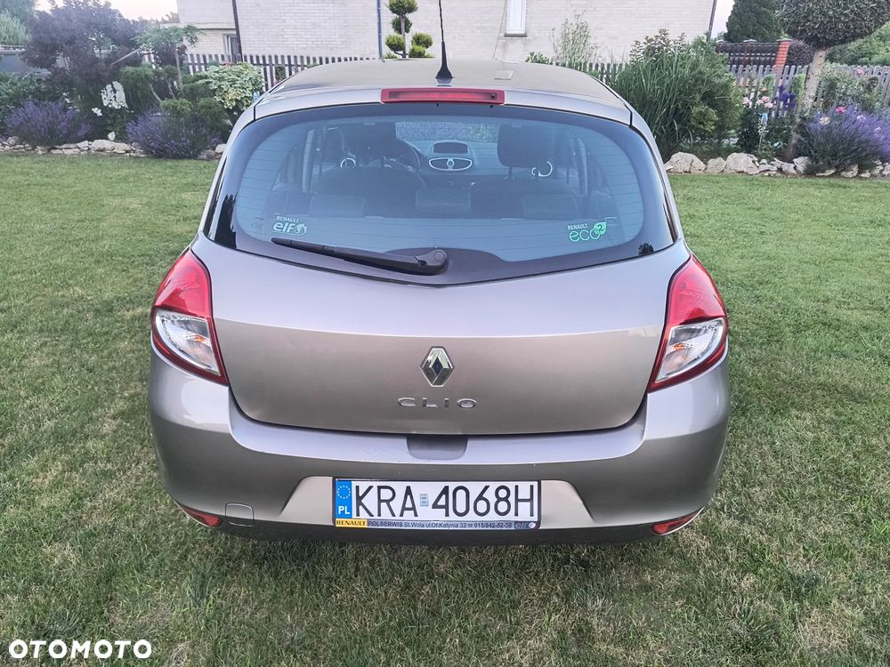 Renault Clio 1.2 16V Night&Day - 13