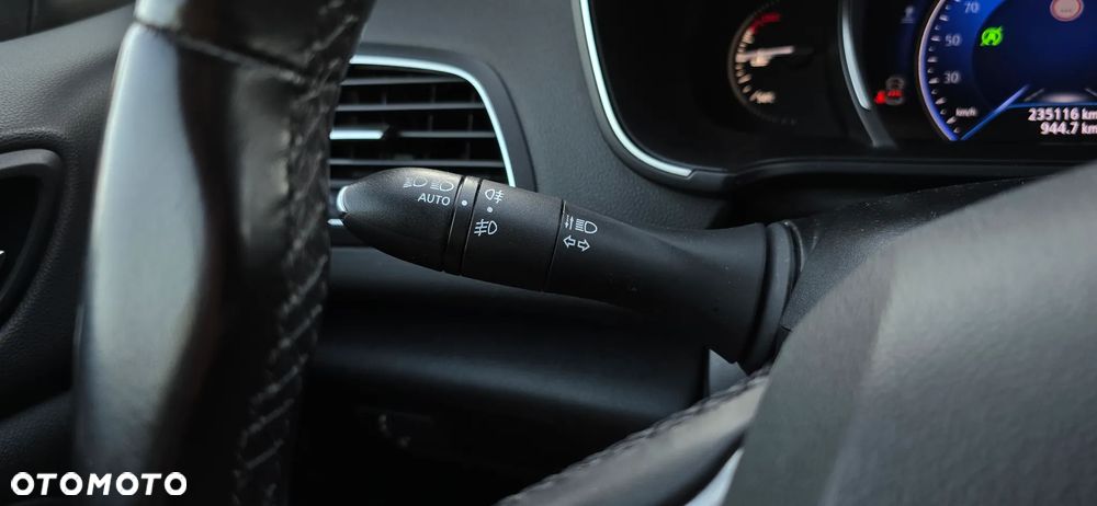 Renault Megane Grandtour TCe 140 GPF INTENS - 31