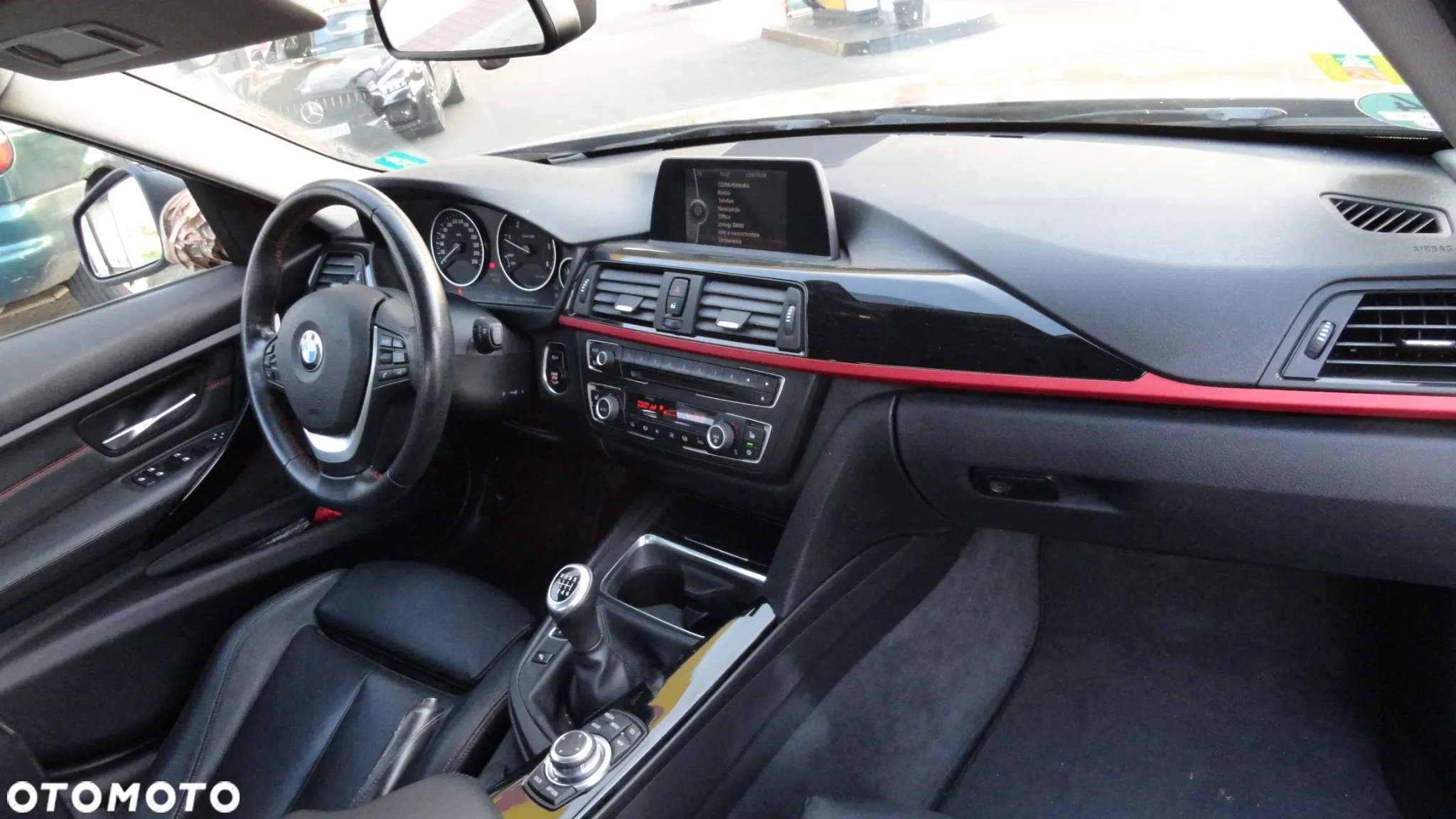 BMW Seria 3 320d - 12