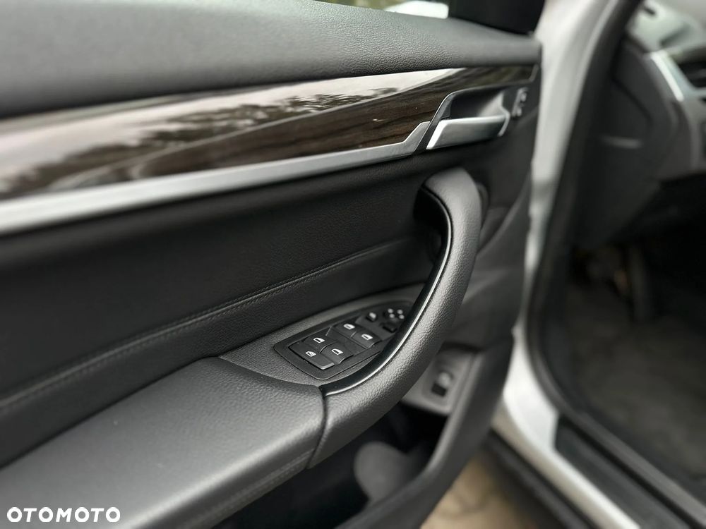 BMW X1 xDrive25d Advantage - 18