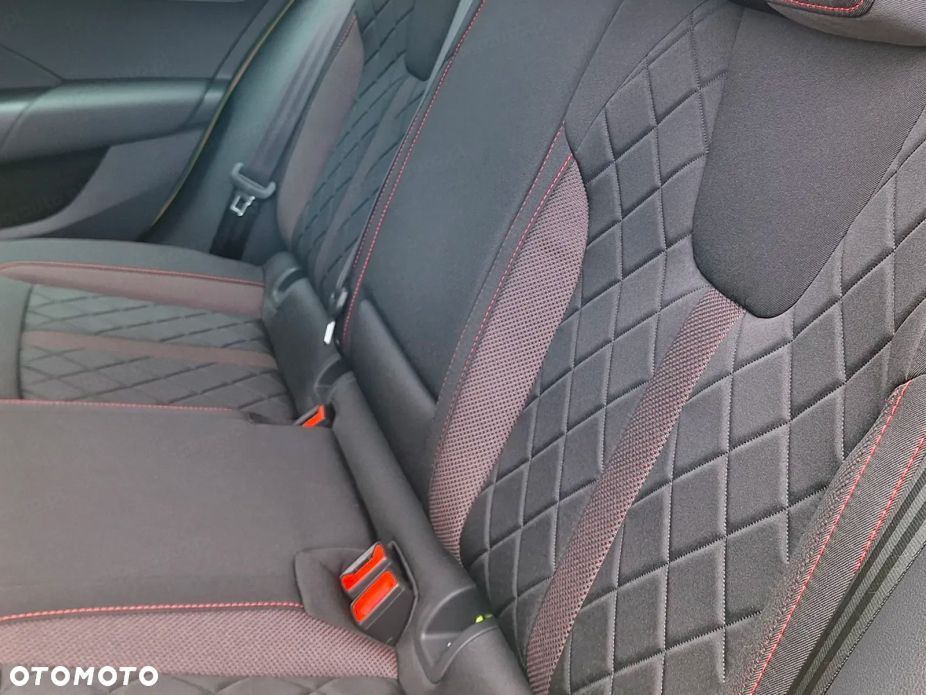 Skoda Octavia 2.0 TSI RS DSG - 7