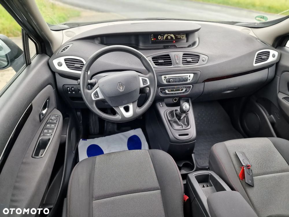 Renault Scenic dCi 110 Xmod Paris - 21