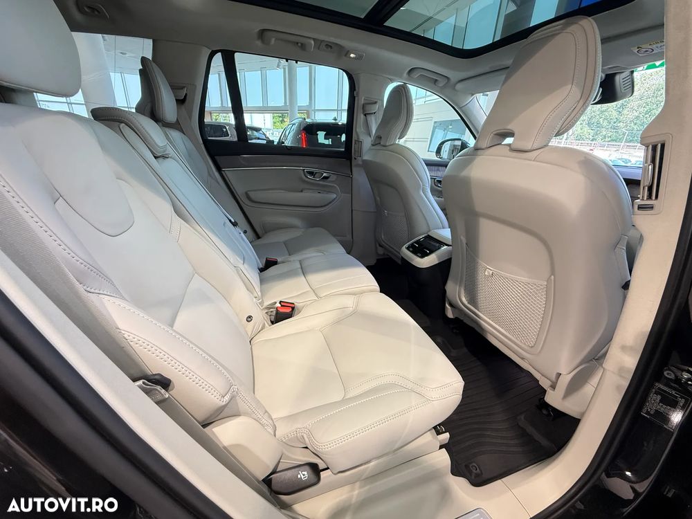 Volvo XC 90 B5 AWD MHEV Ultra Bright - 24