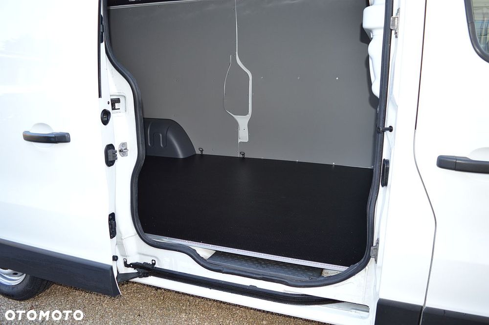 Renault TRAFIC DŁUGI LONG L2H1 JAK NOWY - 13