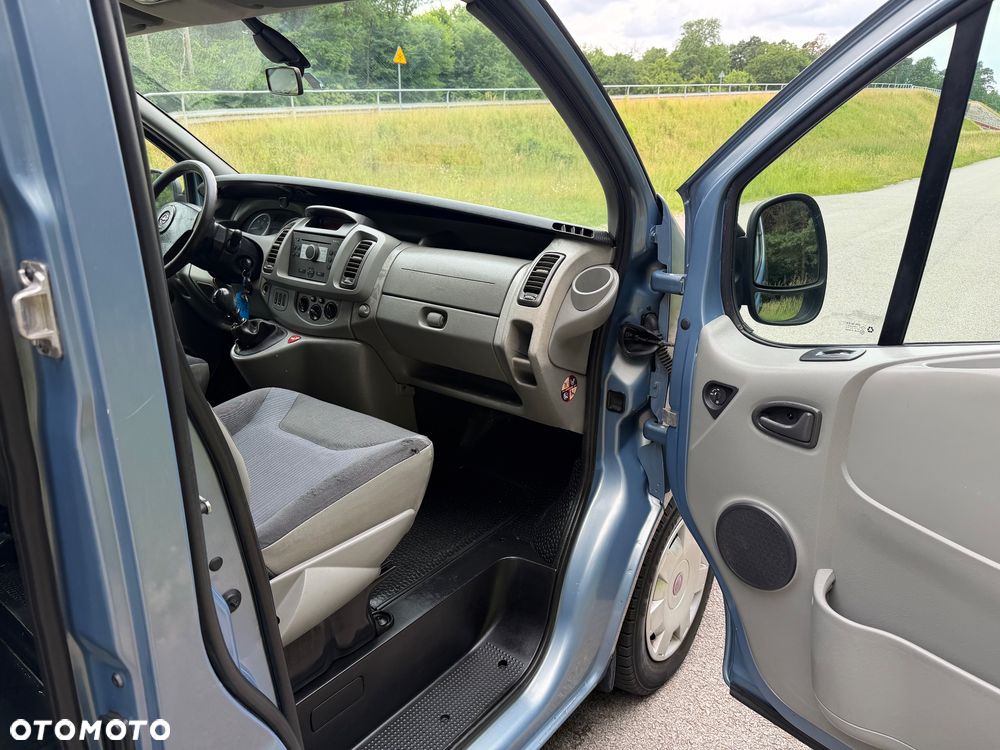 Opel Vivaro - 19