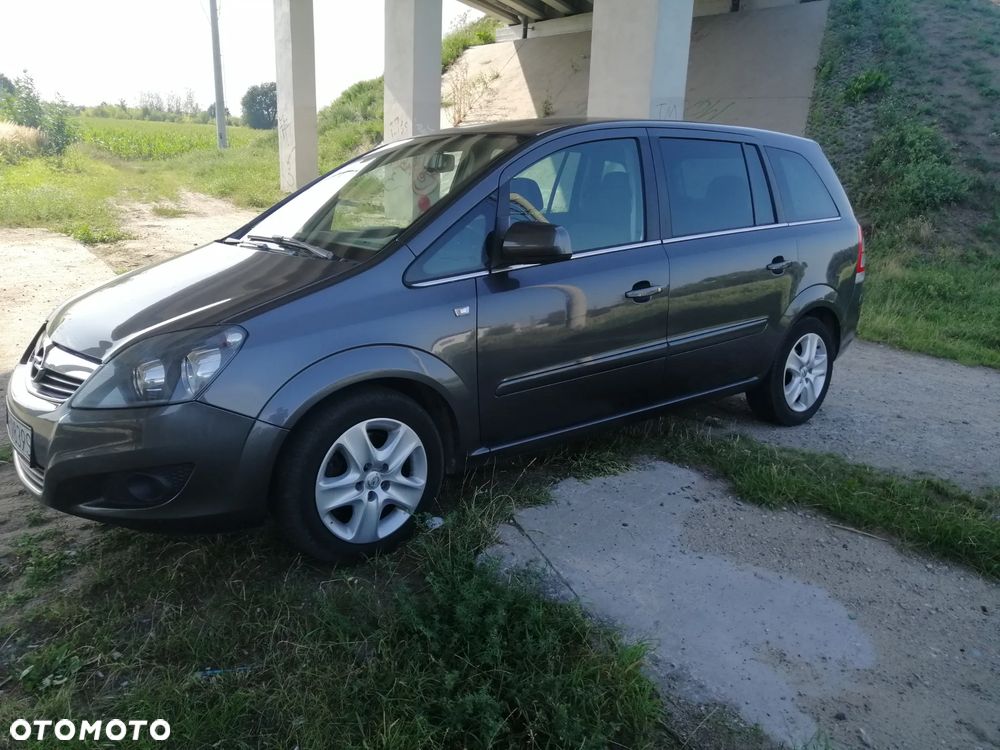 Opel Zafira - 13