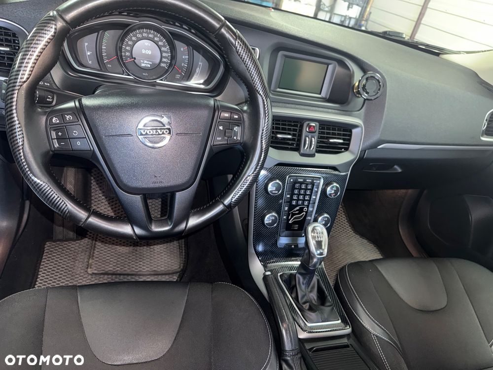 Volvo V40 D3 Momentum - 14