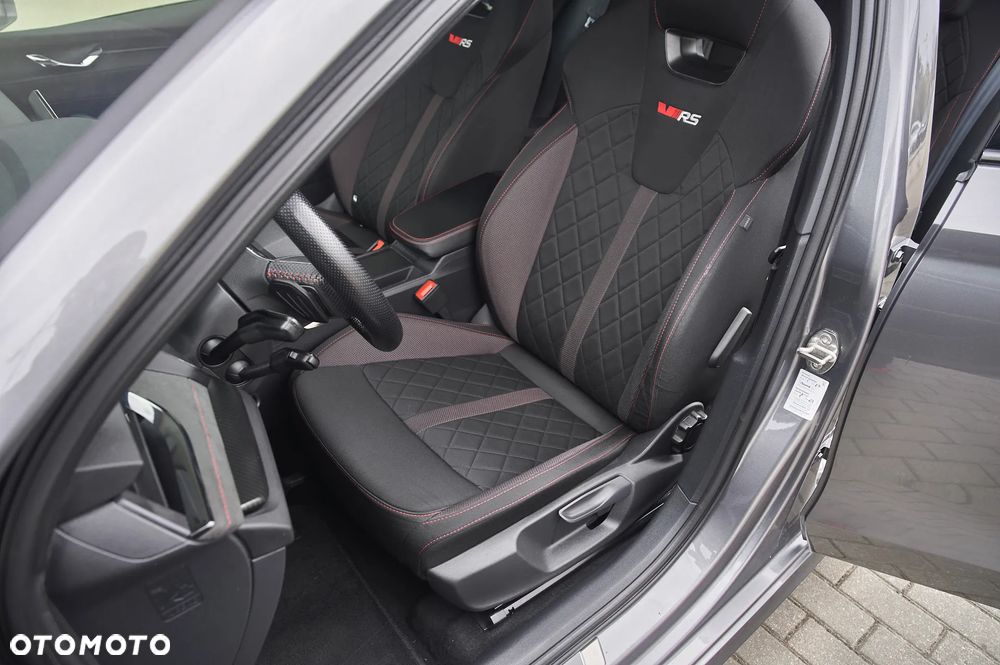 Skoda Octavia 2.0 TSI DSG RS - 25