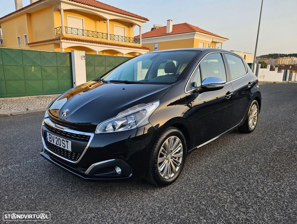 Peugeot 208 1.2 PureTech Allure - 1