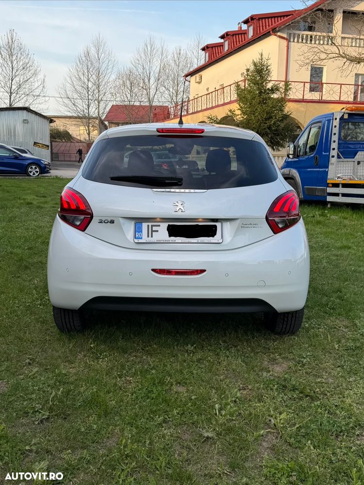 Peugeot 208 PureTech 82 Start & Stop Allure - 8