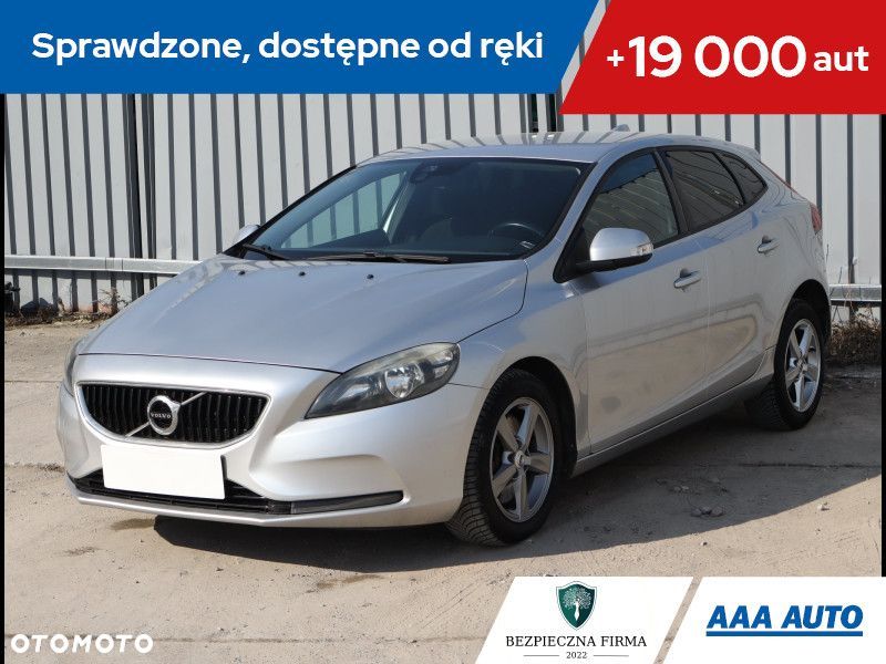 Volvo V40 - 2