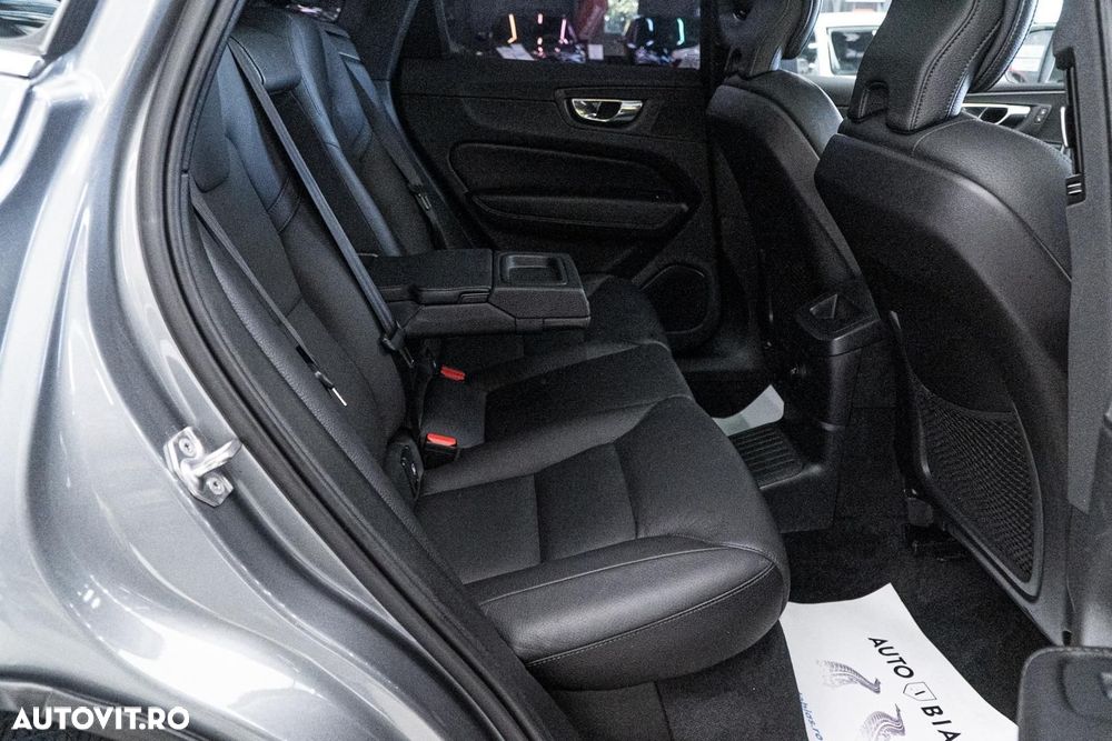 Volvo XC 60 Recharge T8 Twin Engine eAWD Inscription - 9