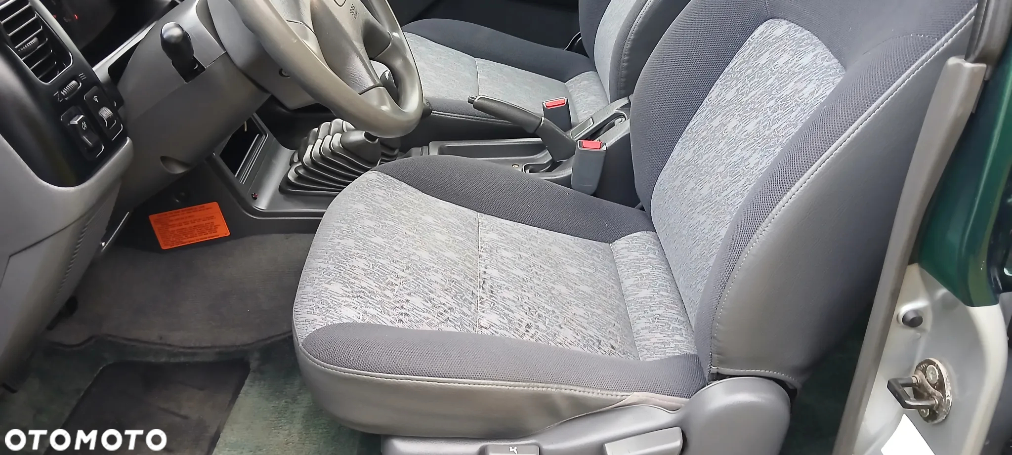 Mitsubishi L200 2.5 TDI GL 4WD DoubleCab - 14