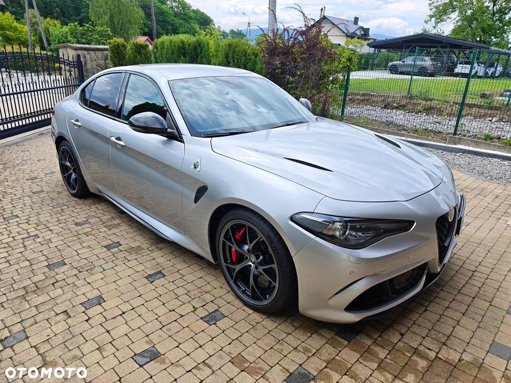 Alfa Romeo Giulia 2.9 V6 Bi-Turbo AT8 Quadrifoglio - 9