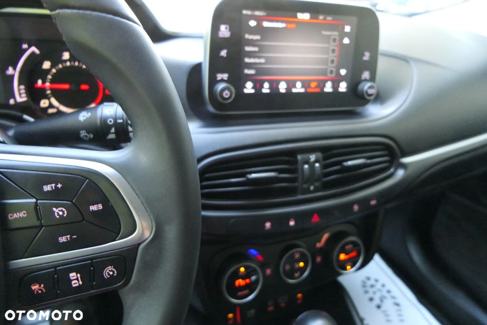 Fiat Tipo 1.6 MultiJet 16v Lounge DDCT - 19