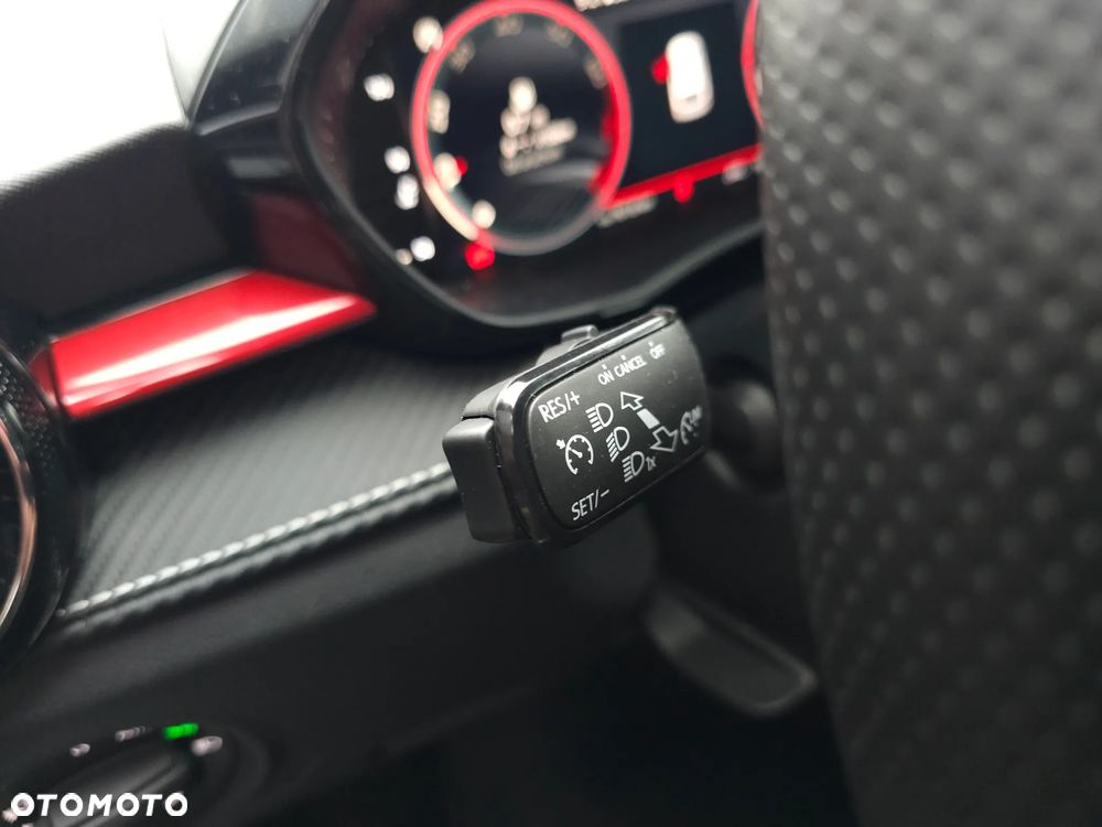Skoda Fabia 1.0 TSI Monte Carlo - 18