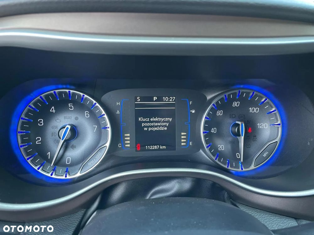 Chrysler Pacifica - 14